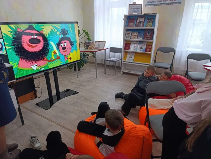 Клуб общения детей в Библиотеке для детей и молодежи (ул. Октябрьская, 29) работает и открыт для Всех желающих