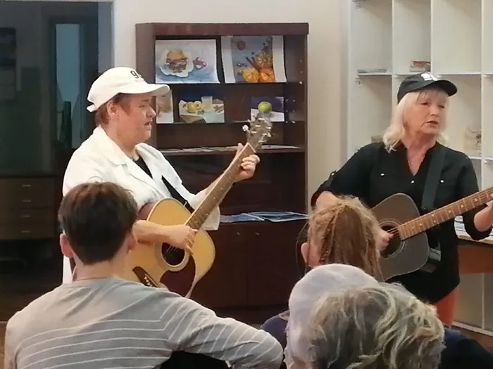 Наталья Хозяинова и Галина Шабаловская.JPG