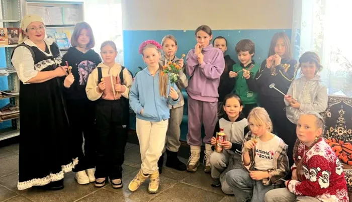 "Масленица идёт, за собой весну зовёт" с Библиотекой п. Покровск-Уральский