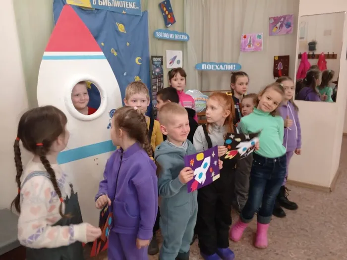 Дню космонавтики – достойную встречу. Библиотека для детей и молодежи