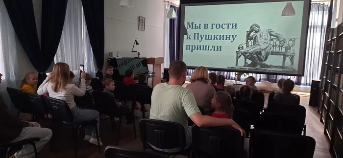 Октябрьские встречи в Центральной городской библиотеке им. Арцибашева