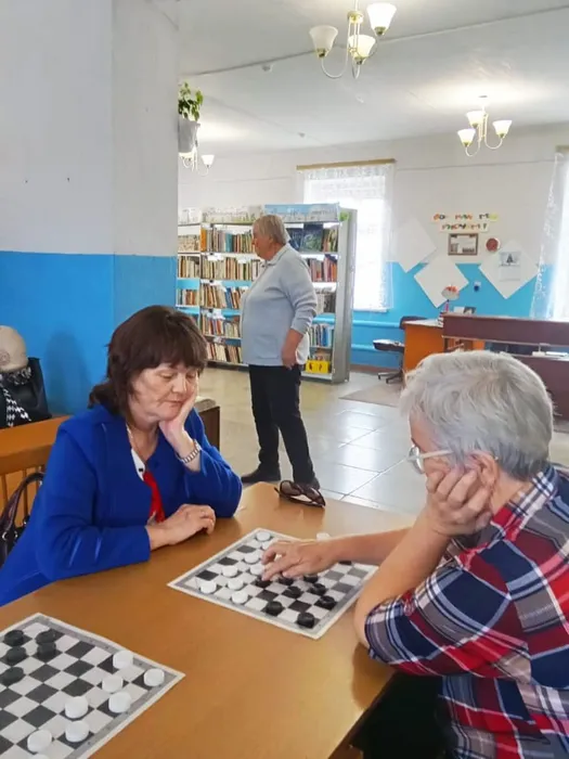День пожилого человека в Библиотеке п. Покровск -Уральский
