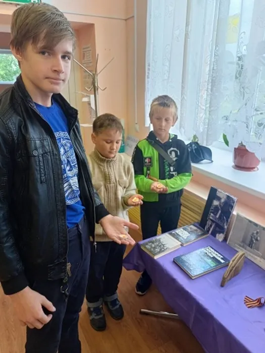 свечи памяти.