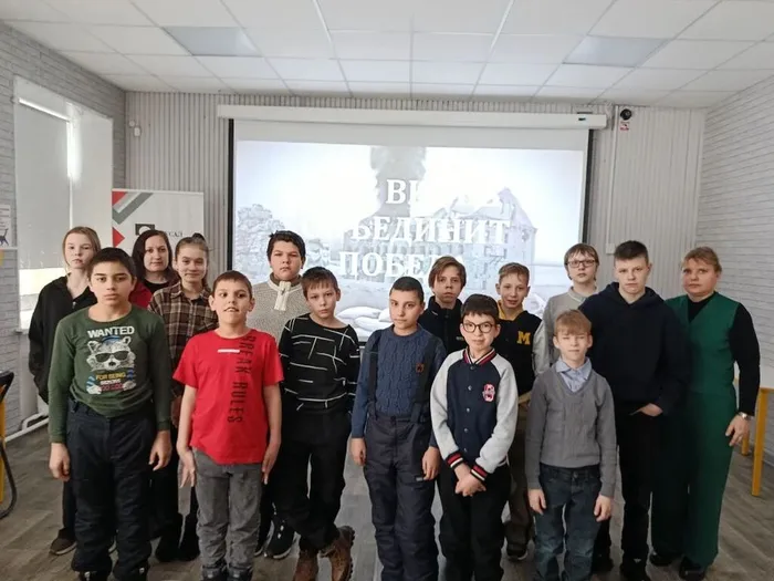 Громкие чтения "Нас вновь объединит победа" в Центральной городской библиотеке имени А. Н. Арцибашева