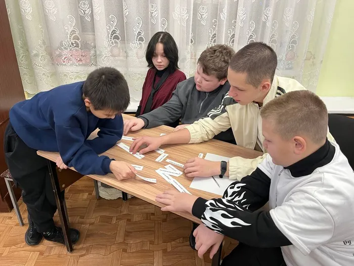 интеллектуальную игру под названием "Главный закон нашей жизни" в Библиотеке п. Черемухово.