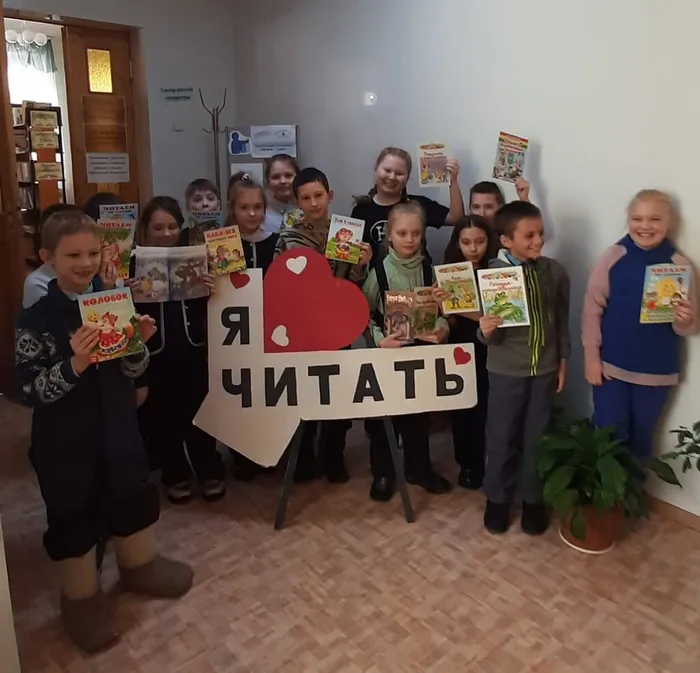 Акции «Дарите книги с любовью» в Центральной городской библиотеки им. А.Н. Арцибашева