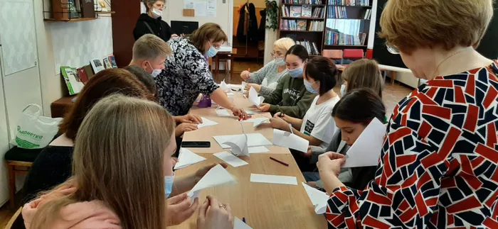 мастерим журавлика 2.JPG