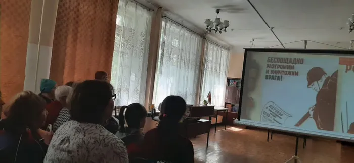 плакаты с первых дней войны