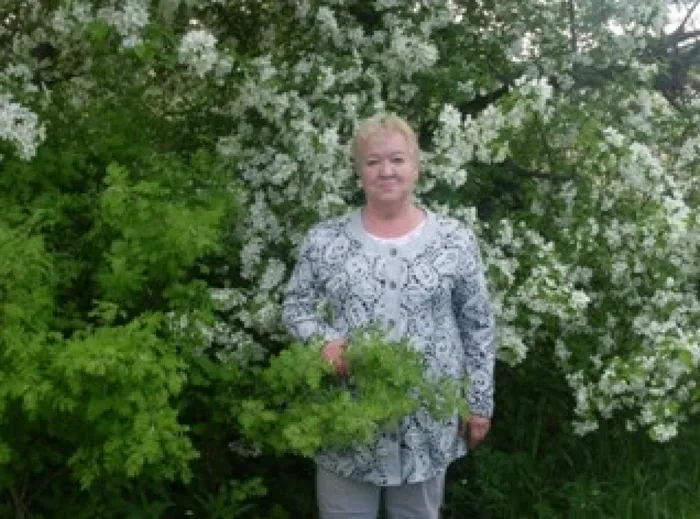 Шередека Любовь Дмитриевна, библиотекарь