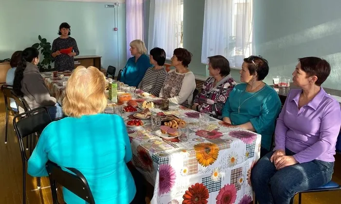 Вечер хорошего настроения "Возраст элегантный - он экстравагантный"