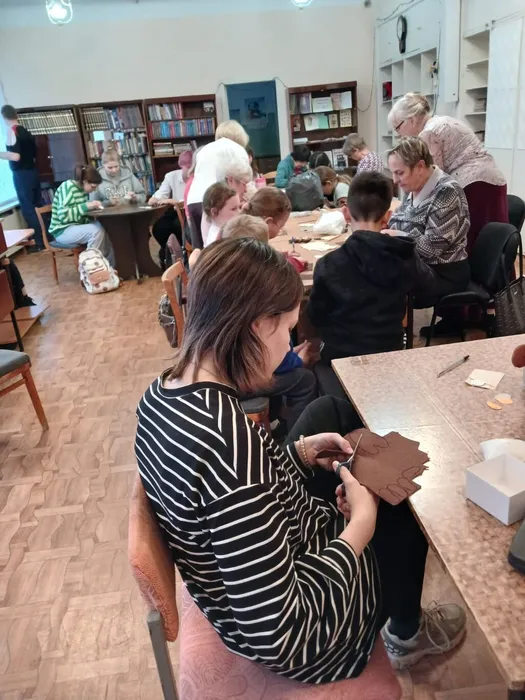 Чебурашковая мастерская открылась в Библиотеке п. Черемухово!