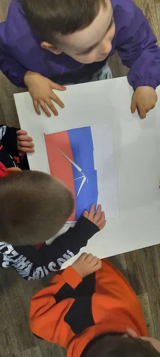 Познавательный час "Три символа на фоне истории"