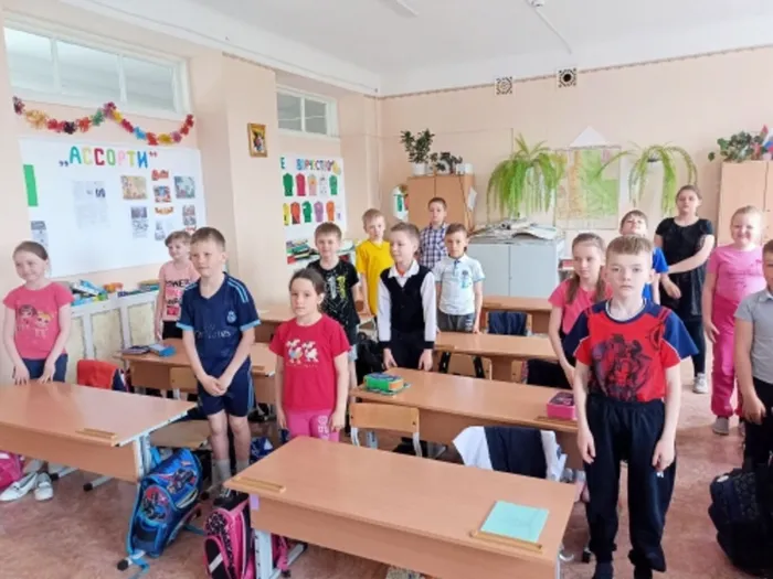 минута молчания 3 кл.jpg