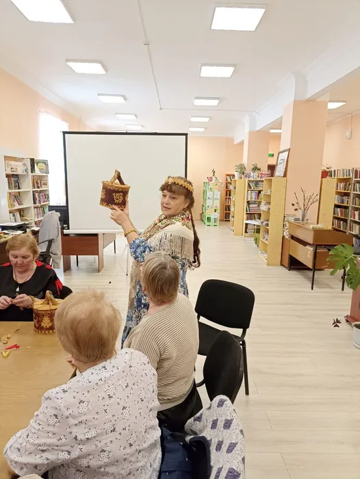 Час эко-творчества «Белая сказка родной земли» в Библиотеке семейного чтения п. Калья