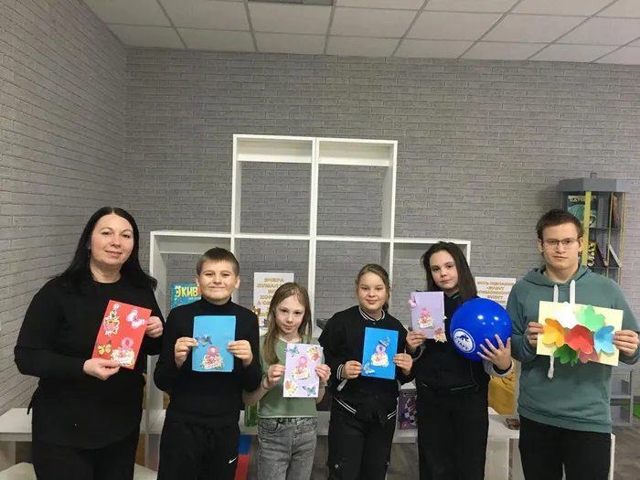 Мастер-класс "Поздравительная открытка" в Центральной городской библиотеке им. А. Н. Арцибашева