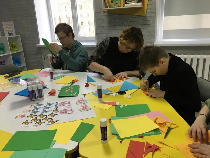 Мастер-класс "Поздравительная открытка" в Центральной городской библиотеке им. А. Н. Арцибашева