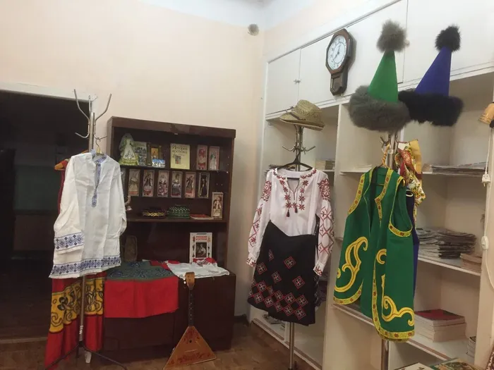 Выставка - экспозиция "Традиции живая нить"