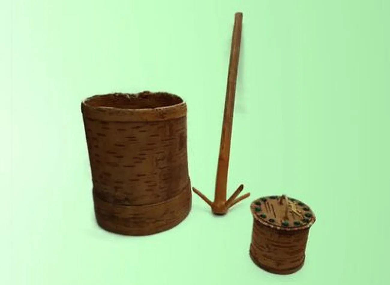 Туесок большой, туесок малый и мутовка