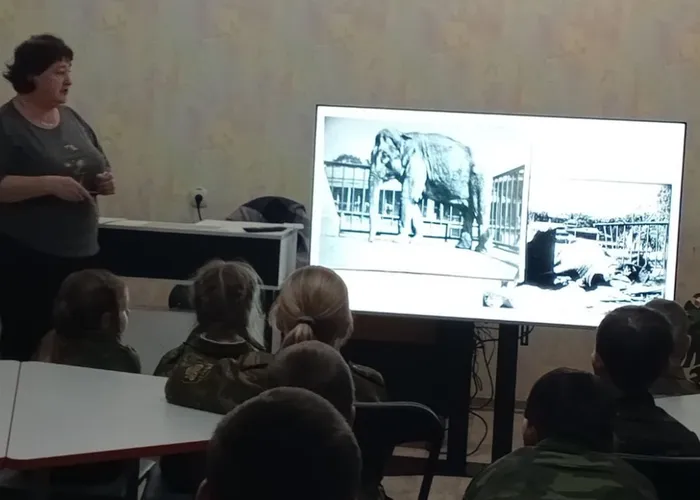 82-й годовщине полного освобождения Ленинграда от фашистской блокады посвящается...