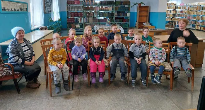 Краеведческий час "Моя малая Родина" прошел в Библиотеке п. Покровск-Уральский