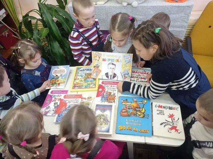Литературный калейдоскоп «Вот такой Маршак» в библиотеке посёлка Третий Северный