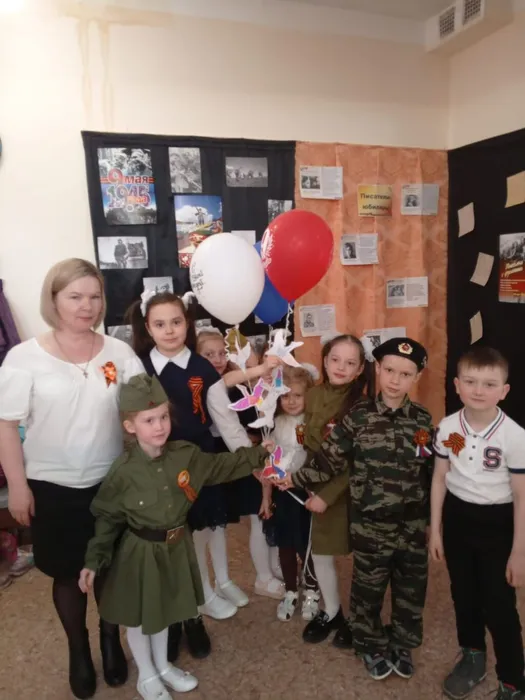 День Победы см Библиотекой для детей и молодежи!