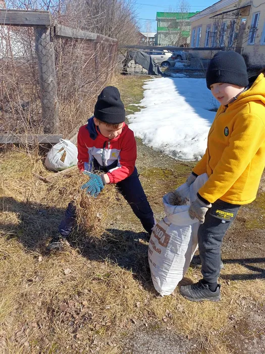 мальчишки и мусор