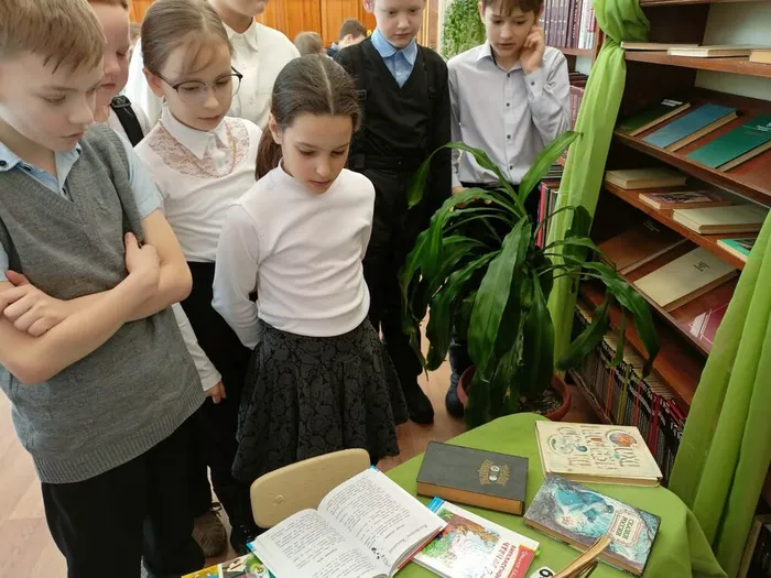 выставка Ушинский