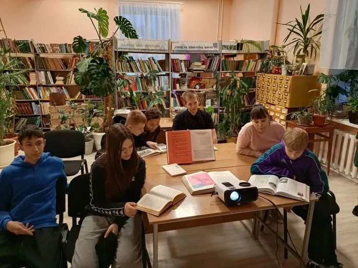 Час истории «Сталинград: 200 дней мужества и стойкости» в библиотеке семейного чтения поселка Калья