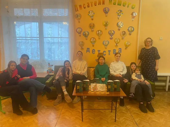 книжный шкаф