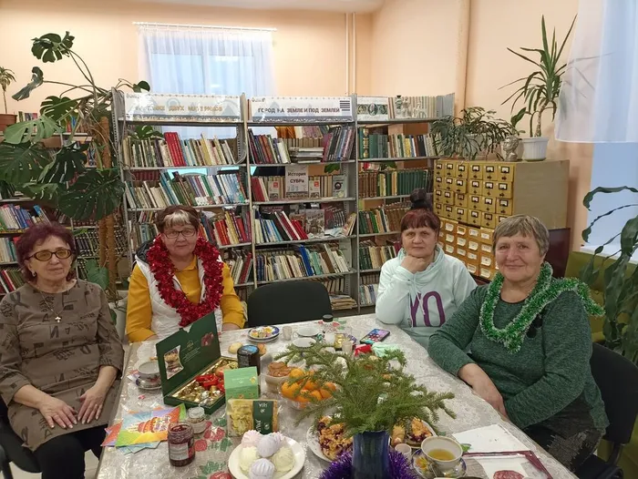 Вечер - встреча &nbsp;«Новый год – в кругу друзей» в Библиотеке семейного чтения п. Калья