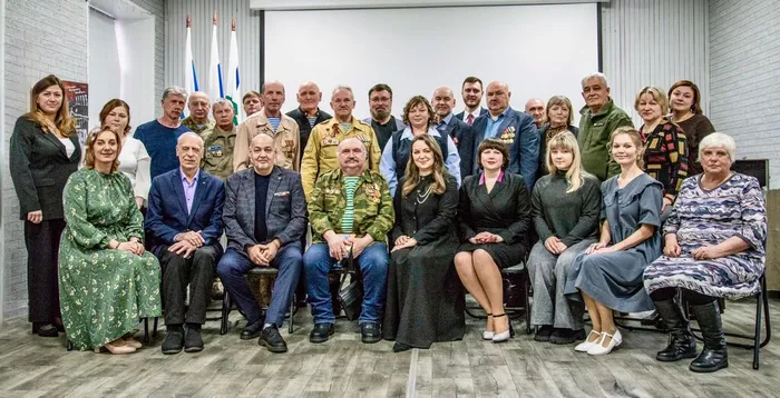 Вечер памяти Виктора Ивановича Ильина в Центральной городской библиотеке им. А. Н. АрцибашеваL-fU7e6lb