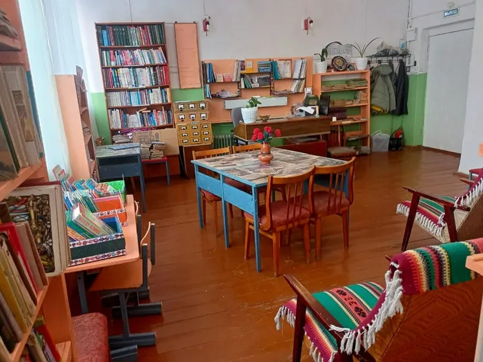 с. Всеволодо-Благодатское Библиотека