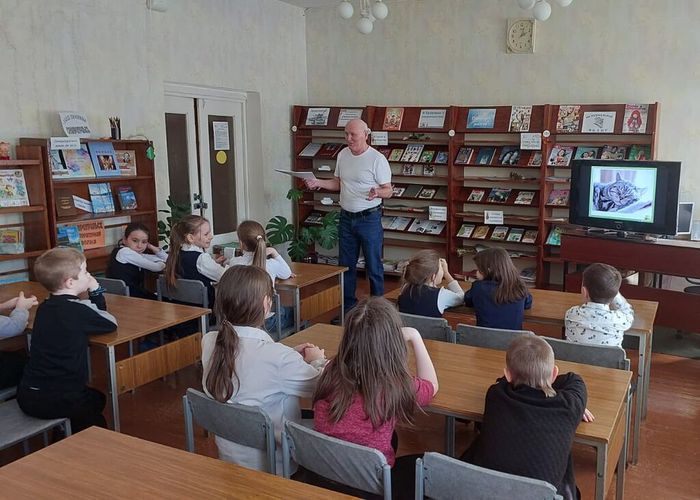 Встреча с писателем Владимиром Пешковым  в Библиотеке для детей и молодежи